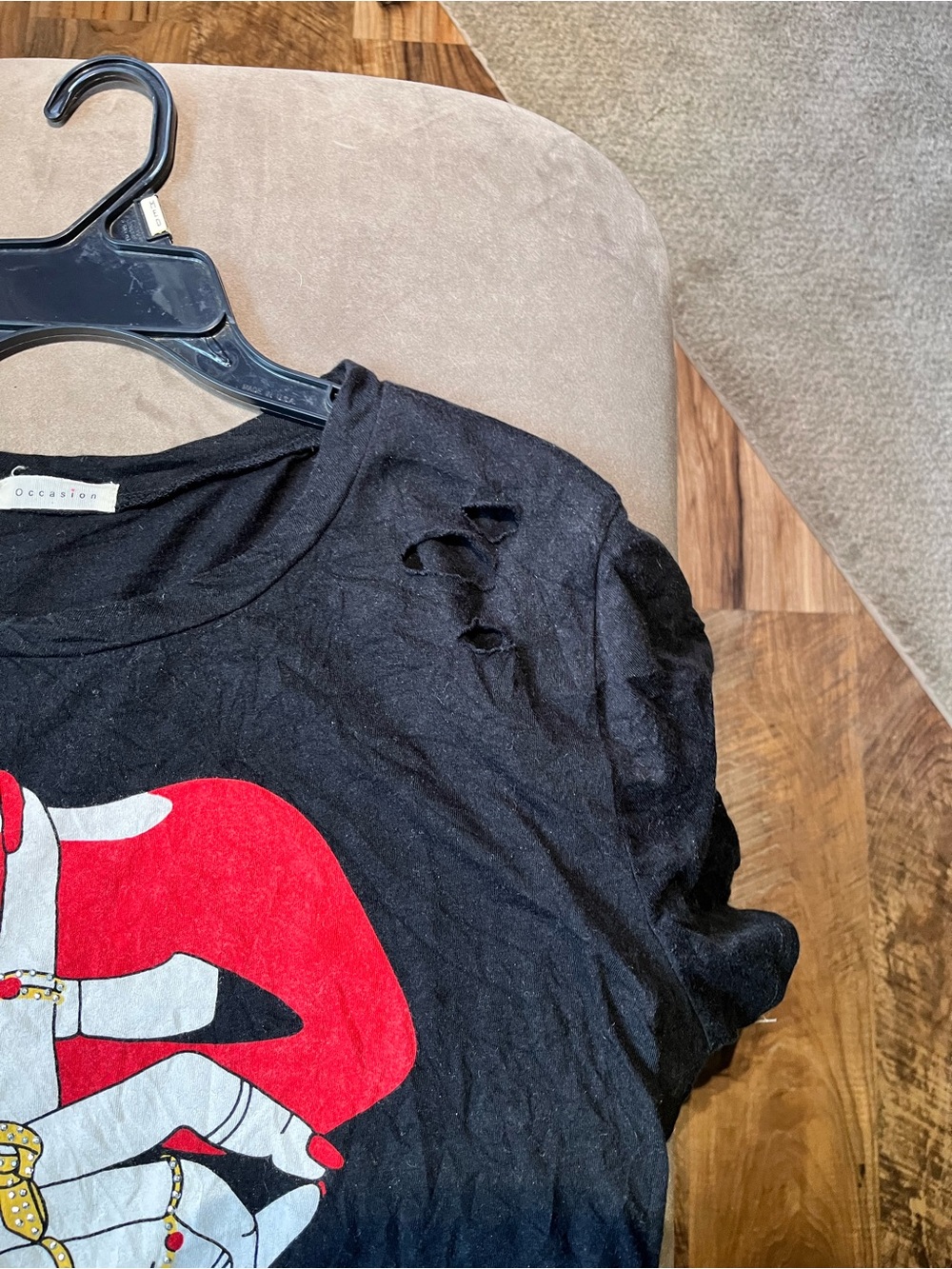 Occasion Black Short Sleeve Tee with Red Lip & White Hand Graphic - Picture 4 of 5